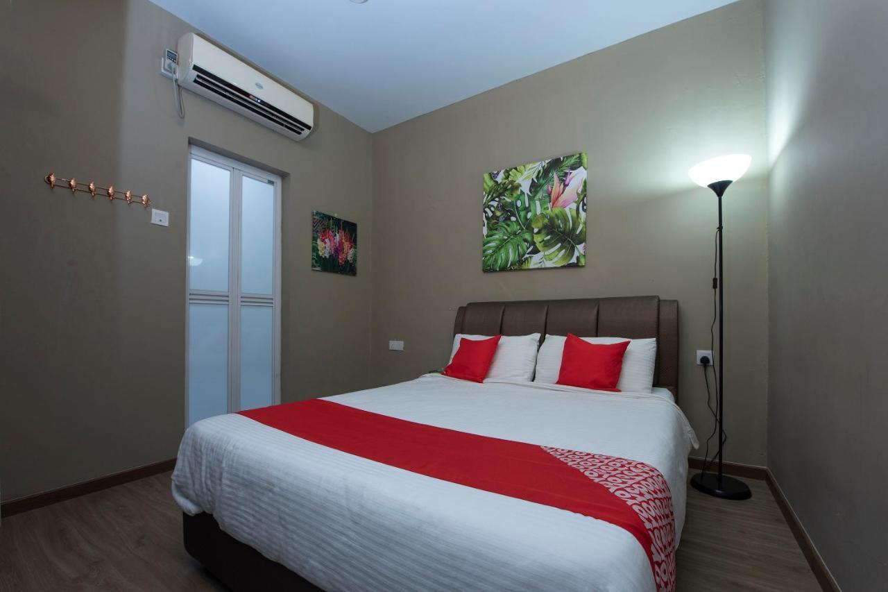 Oyo 90231 Hotel By The Park Plt Johor Bahru Dış mekan fotoğraf