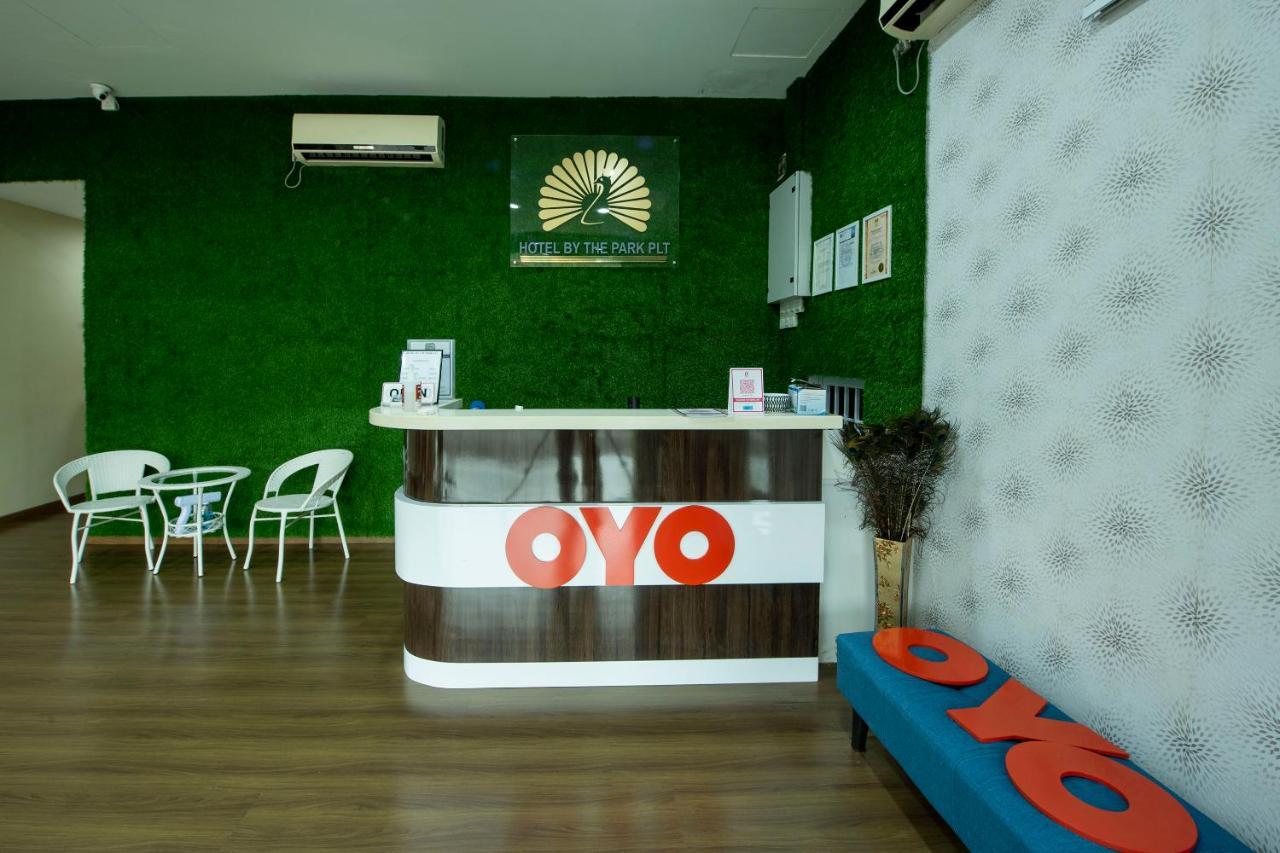 Oyo 90231 Hotel By The Park Plt Johor Bahru Dış mekan fotoğraf