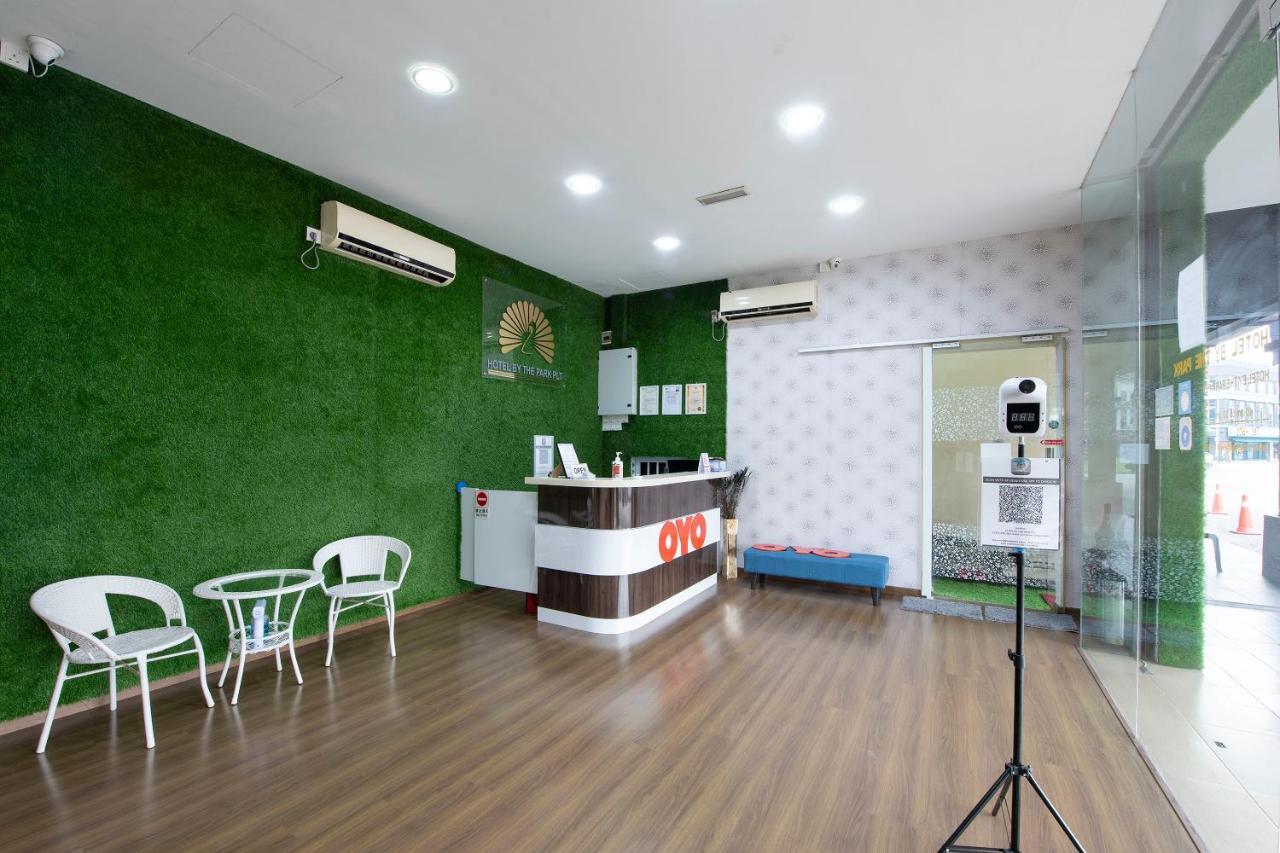 Oyo 90231 Hotel By The Park Plt Johor Bahru Dış mekan fotoğraf