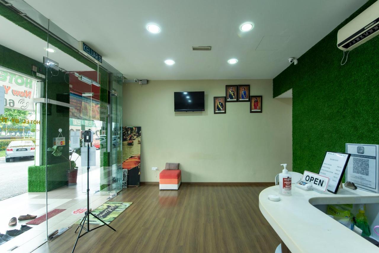 Oyo 90231 Hotel By The Park Plt Johor Bahru Dış mekan fotoğraf