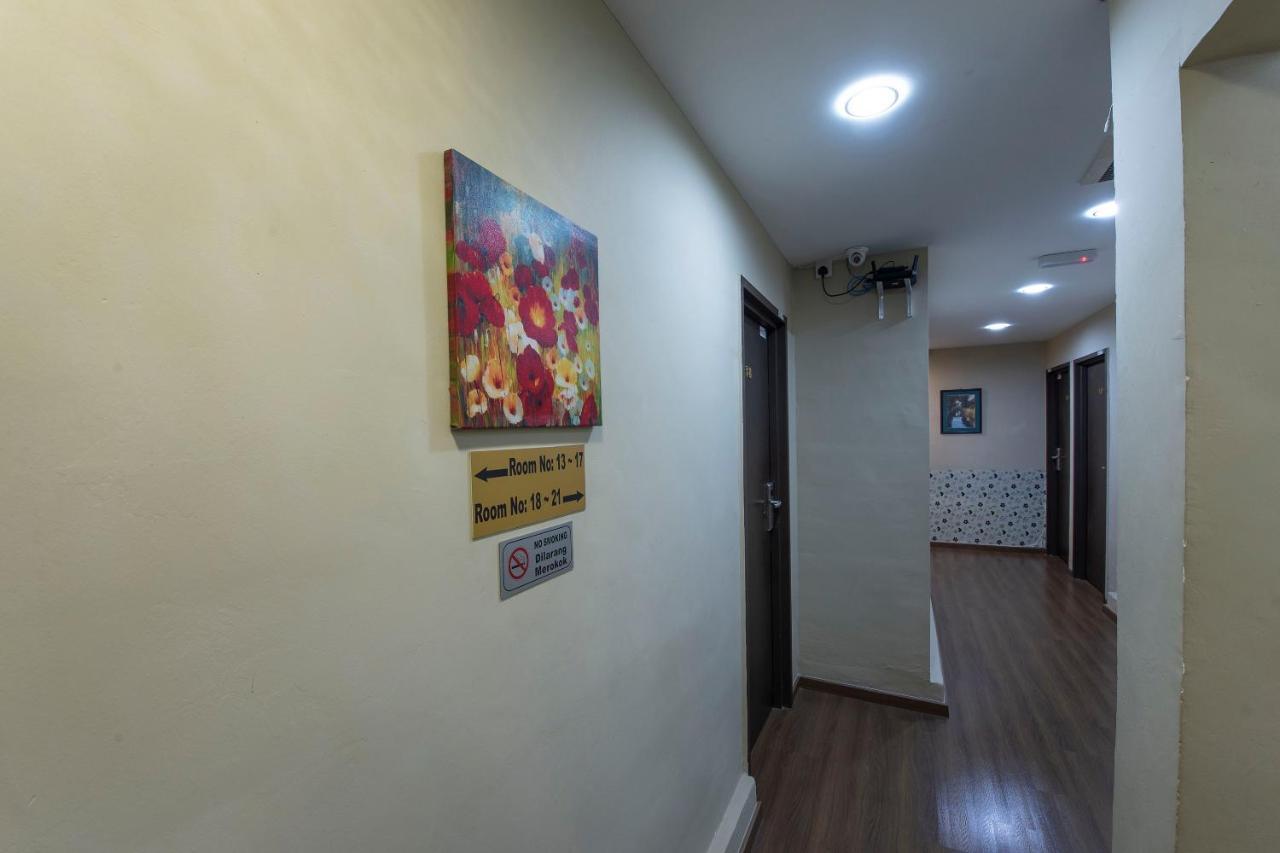 Oyo 90231 Hotel By The Park Plt Johor Bahru Dış mekan fotoğraf