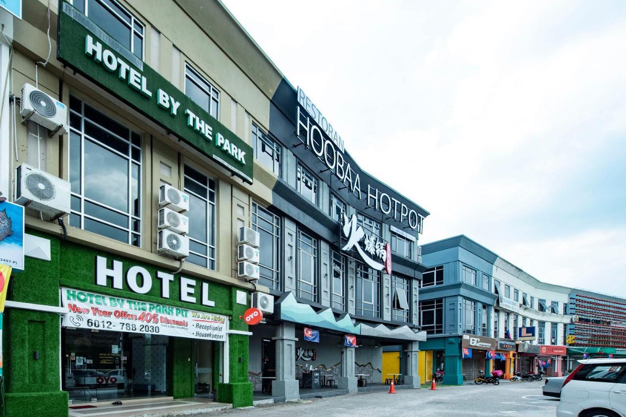 Oyo 90231 Hotel By The Park Plt Johor Bahru Dış mekan fotoğraf