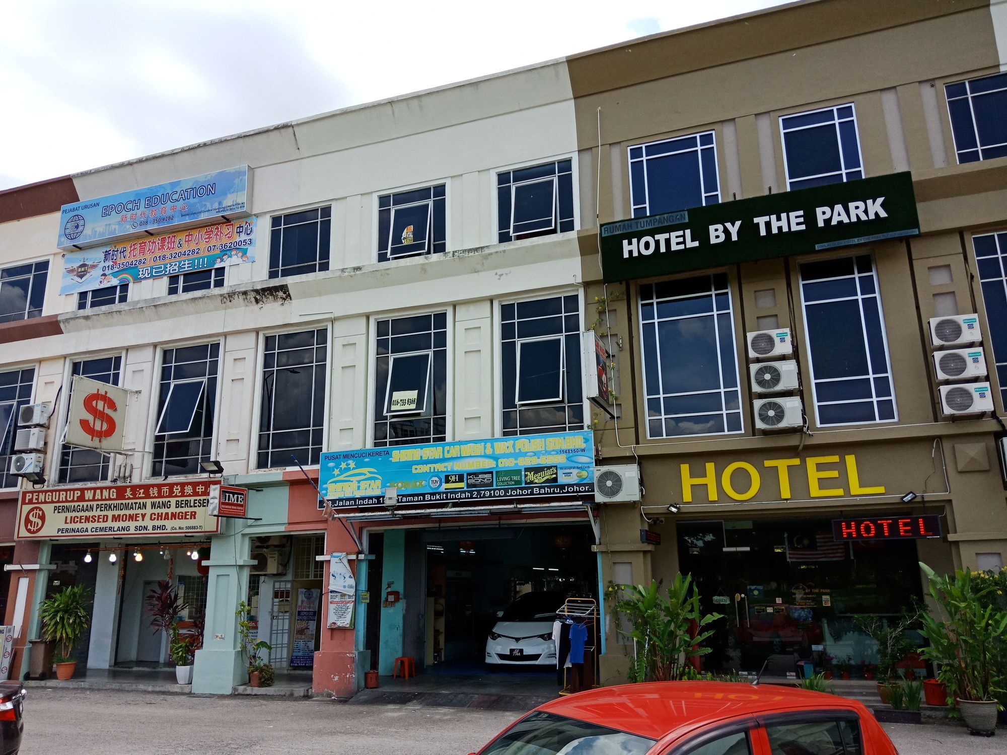 Oyo 90231 Hotel By The Park Plt Johor Bahru Dış mekan fotoğraf
